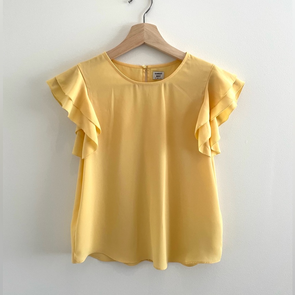 Aritzia Sunday Best O’Hara blouse. Size small. Yellow Iris. Like new.